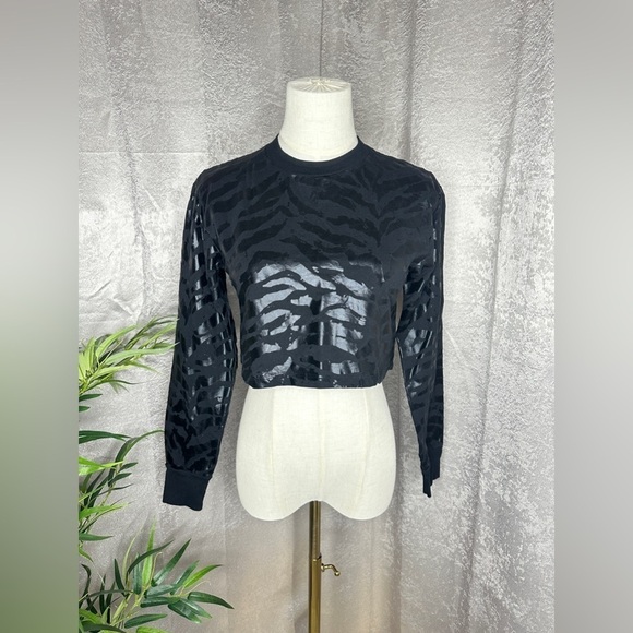 True Religion Women’s Black Zebra Print Long Sleeve Crop Tee Top Sz XXS - Picture 3 of 13